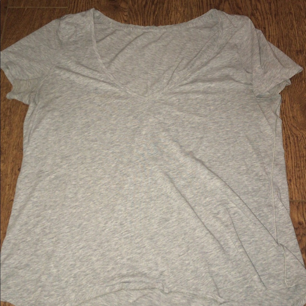 lulu lemon v-neck tee